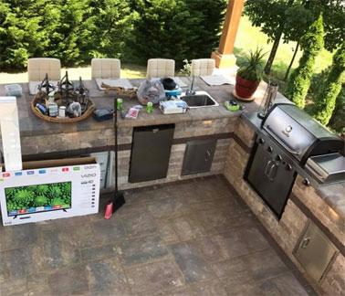 Read more about the article Outdoor Kitchens